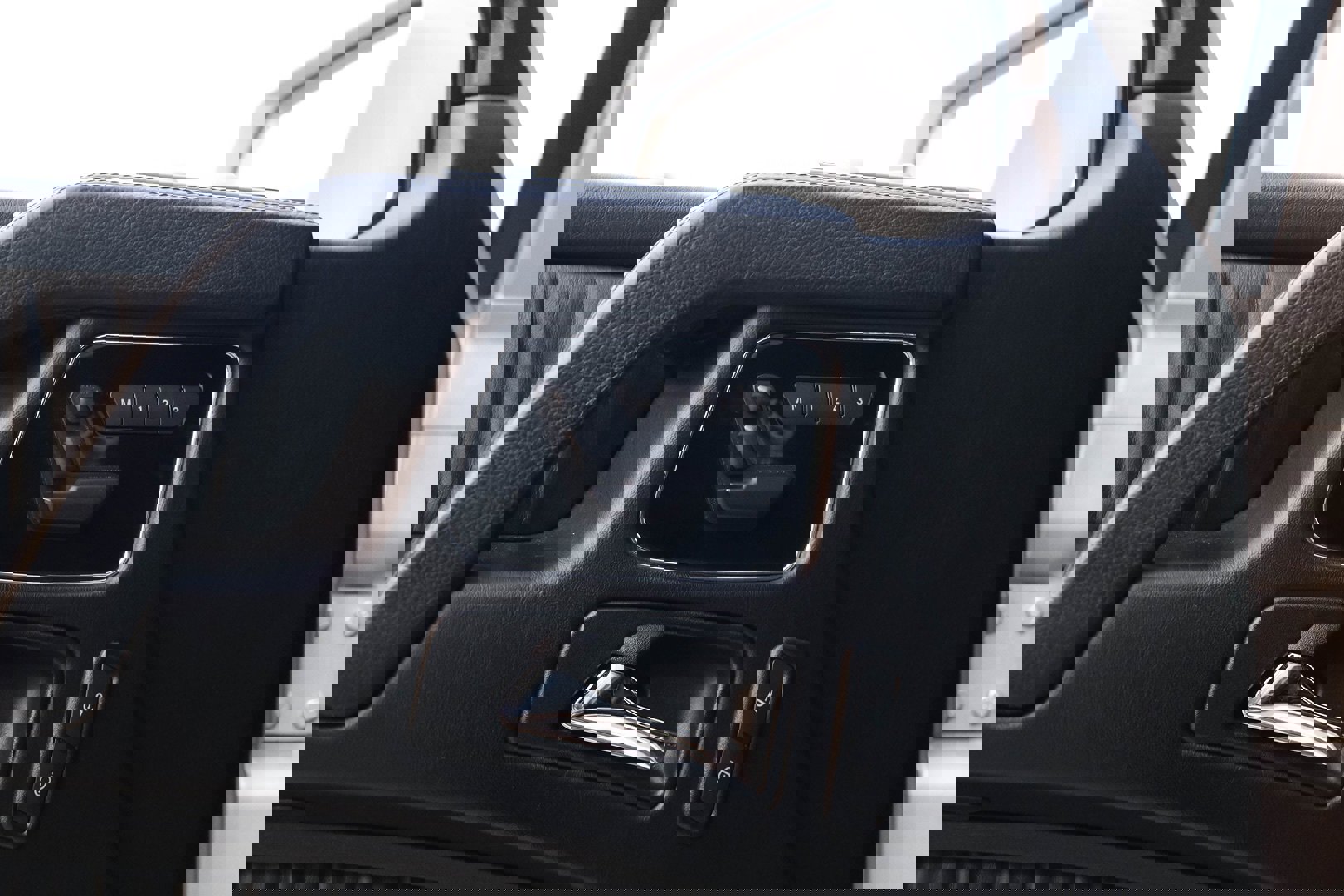 Used 2014 Mercedes-Benz G 63 AMG 4MATIC image 14