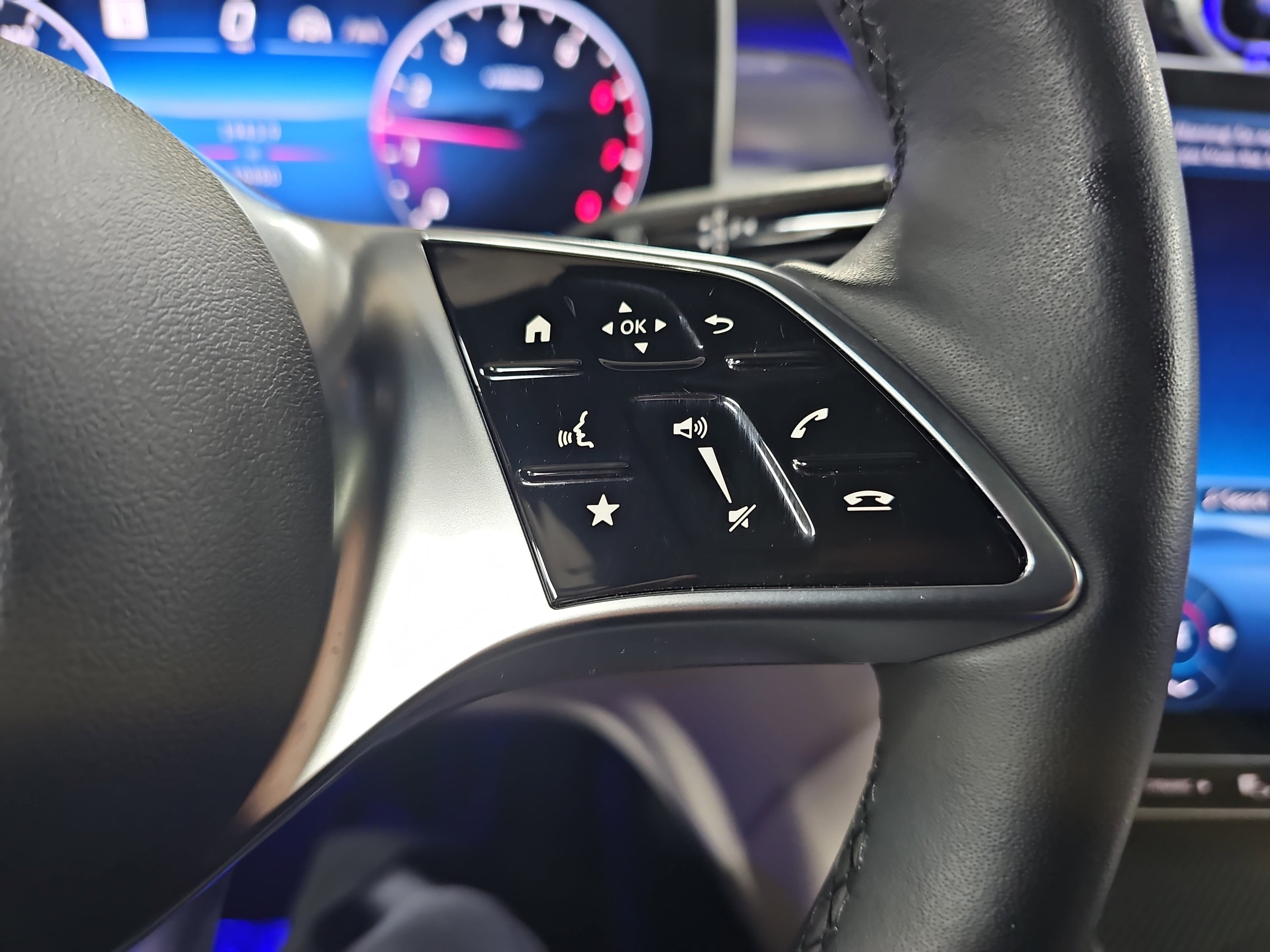 Certified 2025 Mercedes-Benz GLC 300 4MATIC image 20