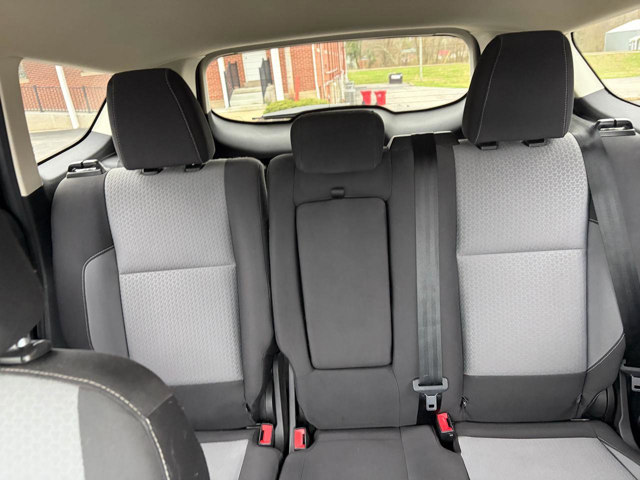 Used 2018 Ford Escape SE w/ SE Sync 3 Package AWD/4WD image 14