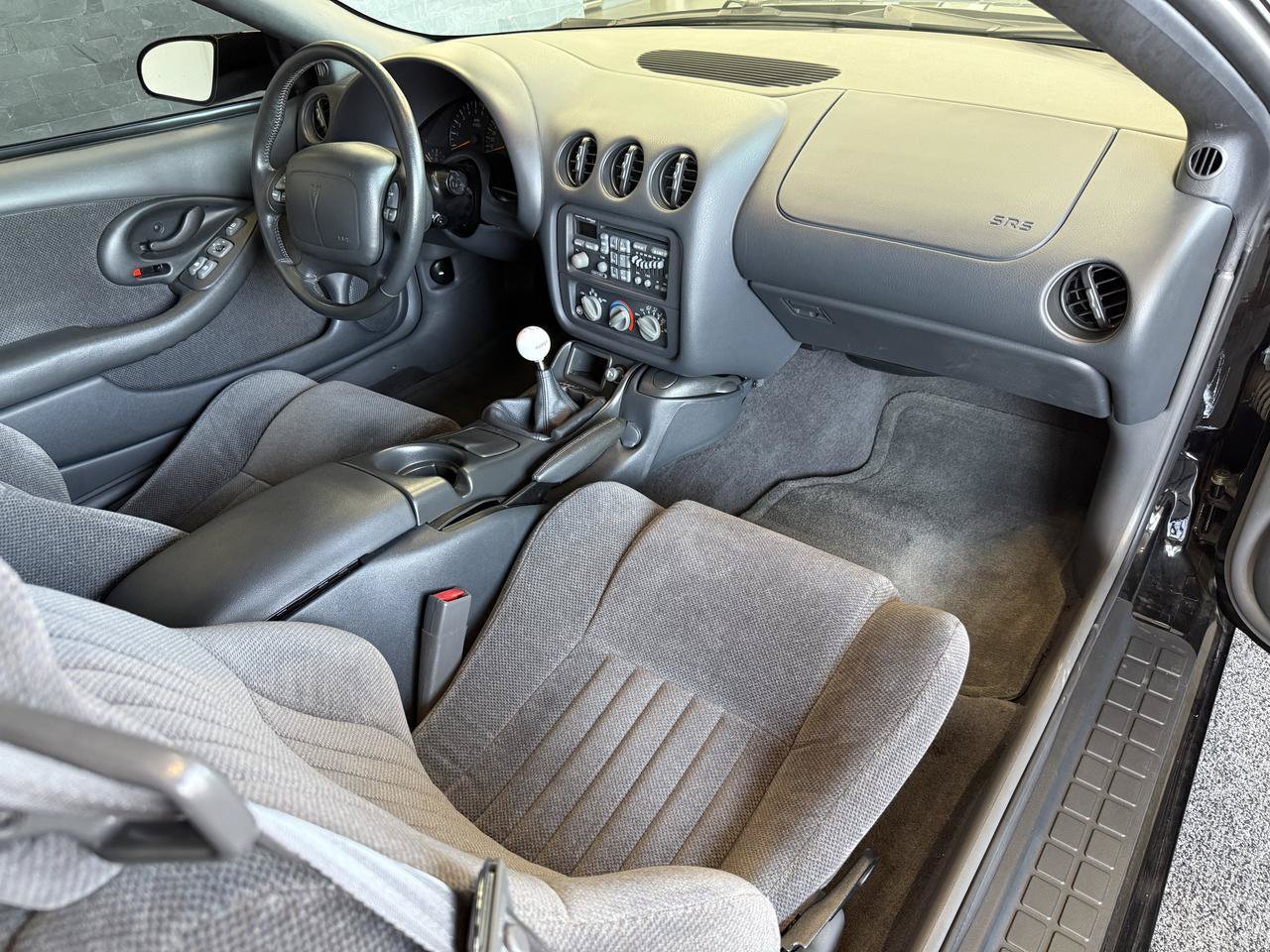 Used 1999 Pontiac Firebird Formula RWD image 27