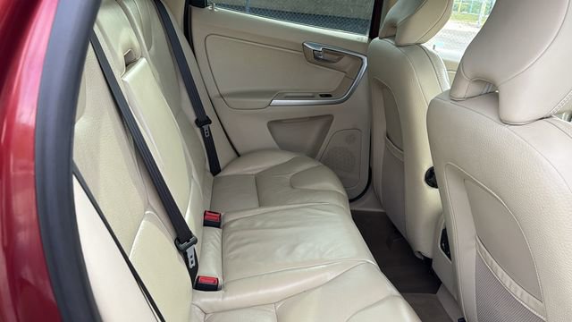 Used 2010 Volvo XC60 T6 AWD/4WD image 29