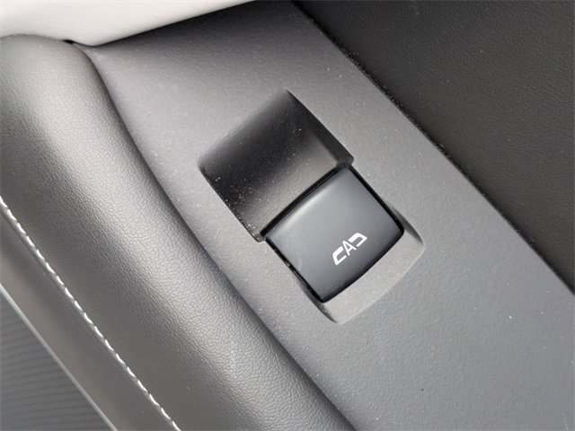 Used 2016 Chevrolet Camaro SS image 29