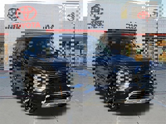 Used 2023 Mitsubishi Outlander SE