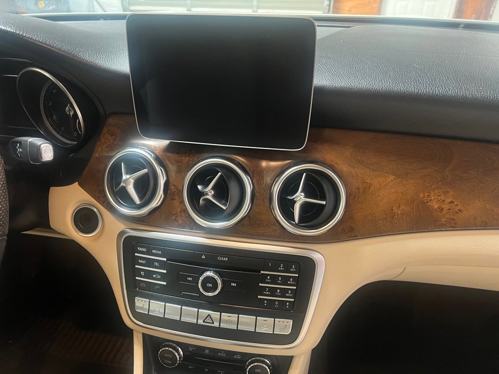 Used 2019 Mercedes-Benz GLA 250 4MATIC image 21