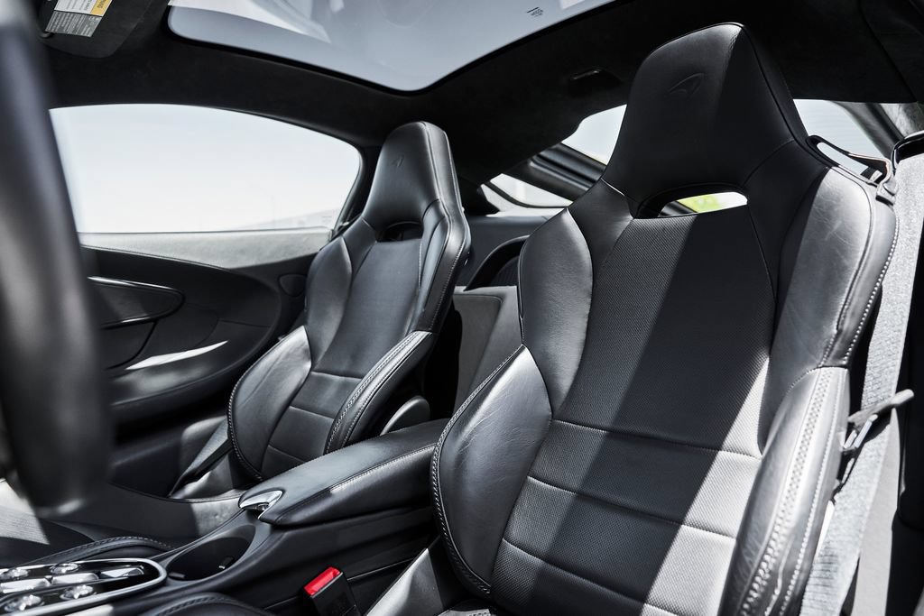Used 2023 McLaren GT RWD image 44