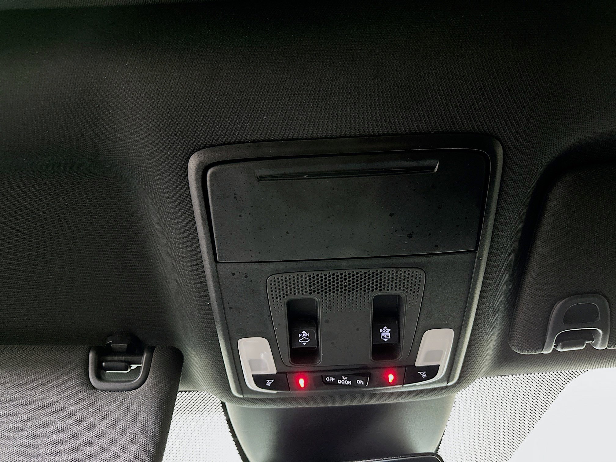 Used 2025 Honda Pilot Black Edition image 18