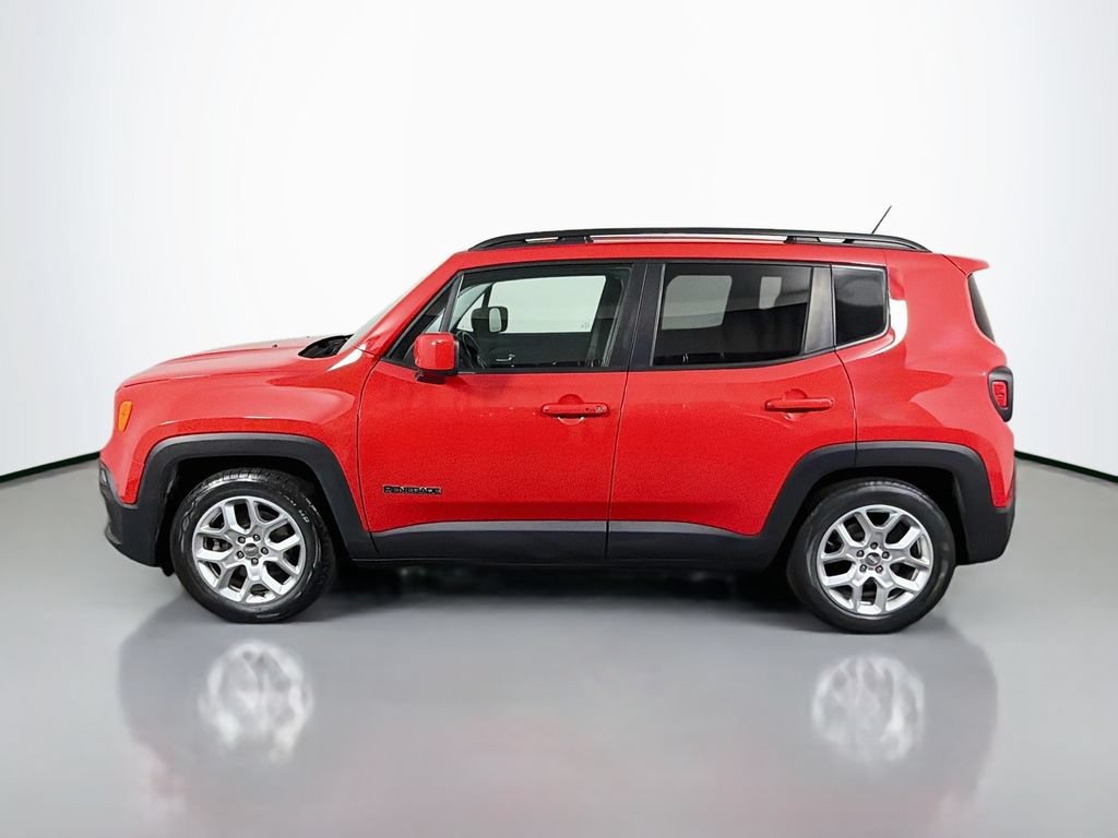 Used 2017 Jeep Renegade Latitude FWD image 4