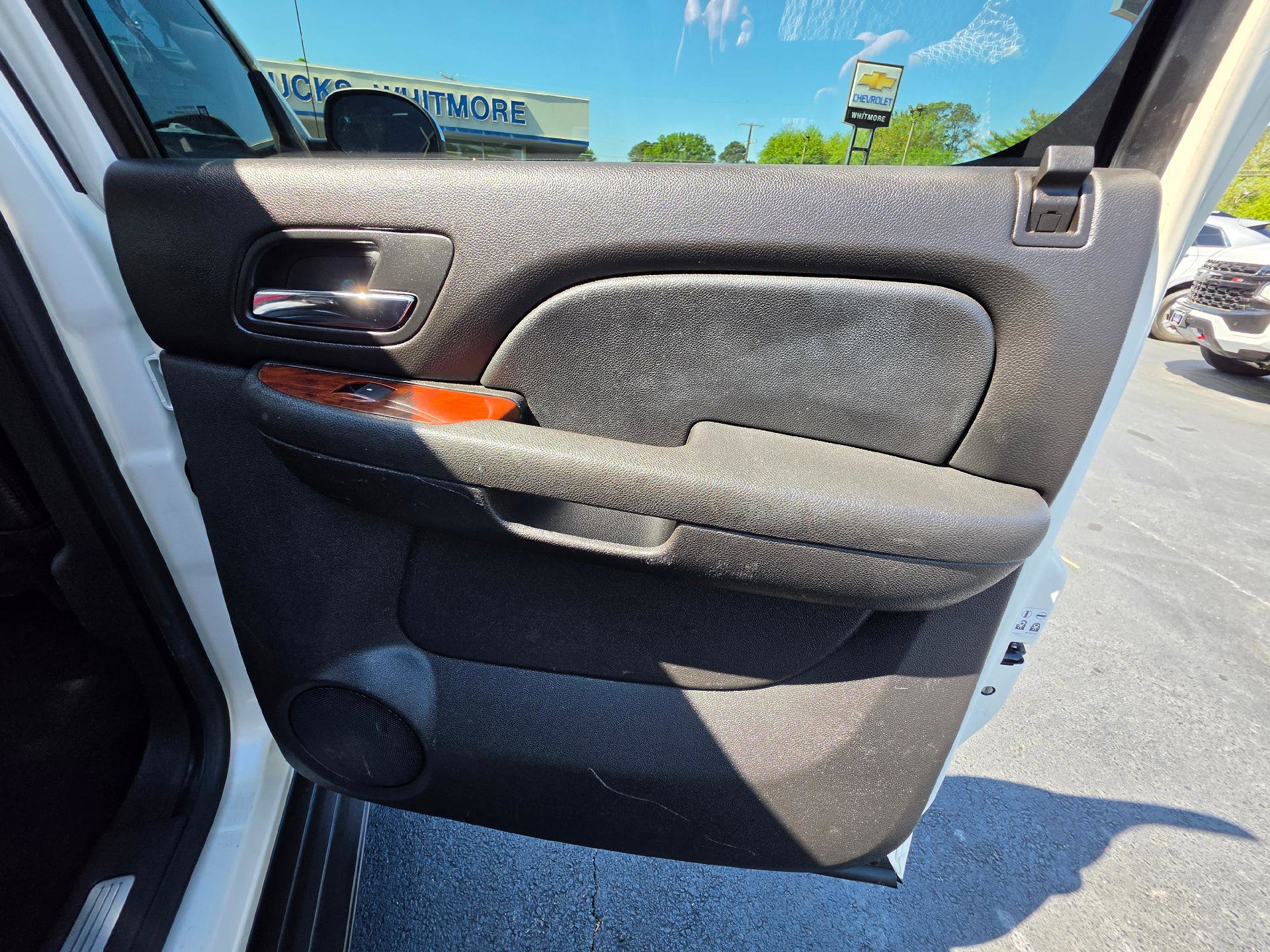 Used 2012 Chevrolet Avalanche LTZ AWD/4WD image 15