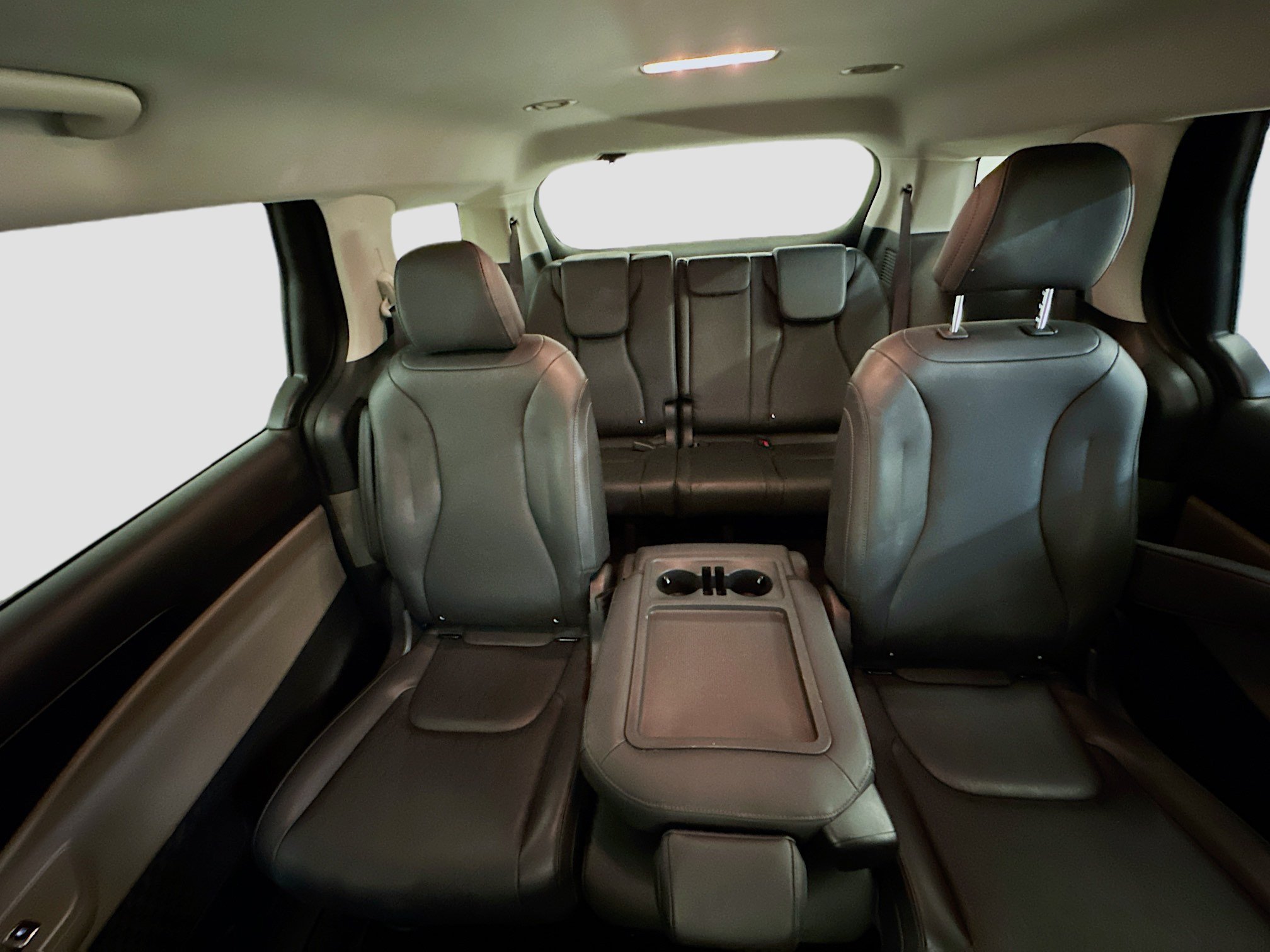 Used 2026 Kia Carnival FWD image 28