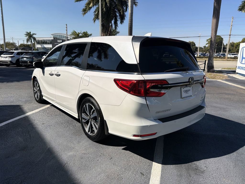 Certified 2024 Honda Odyssey Touring image 6