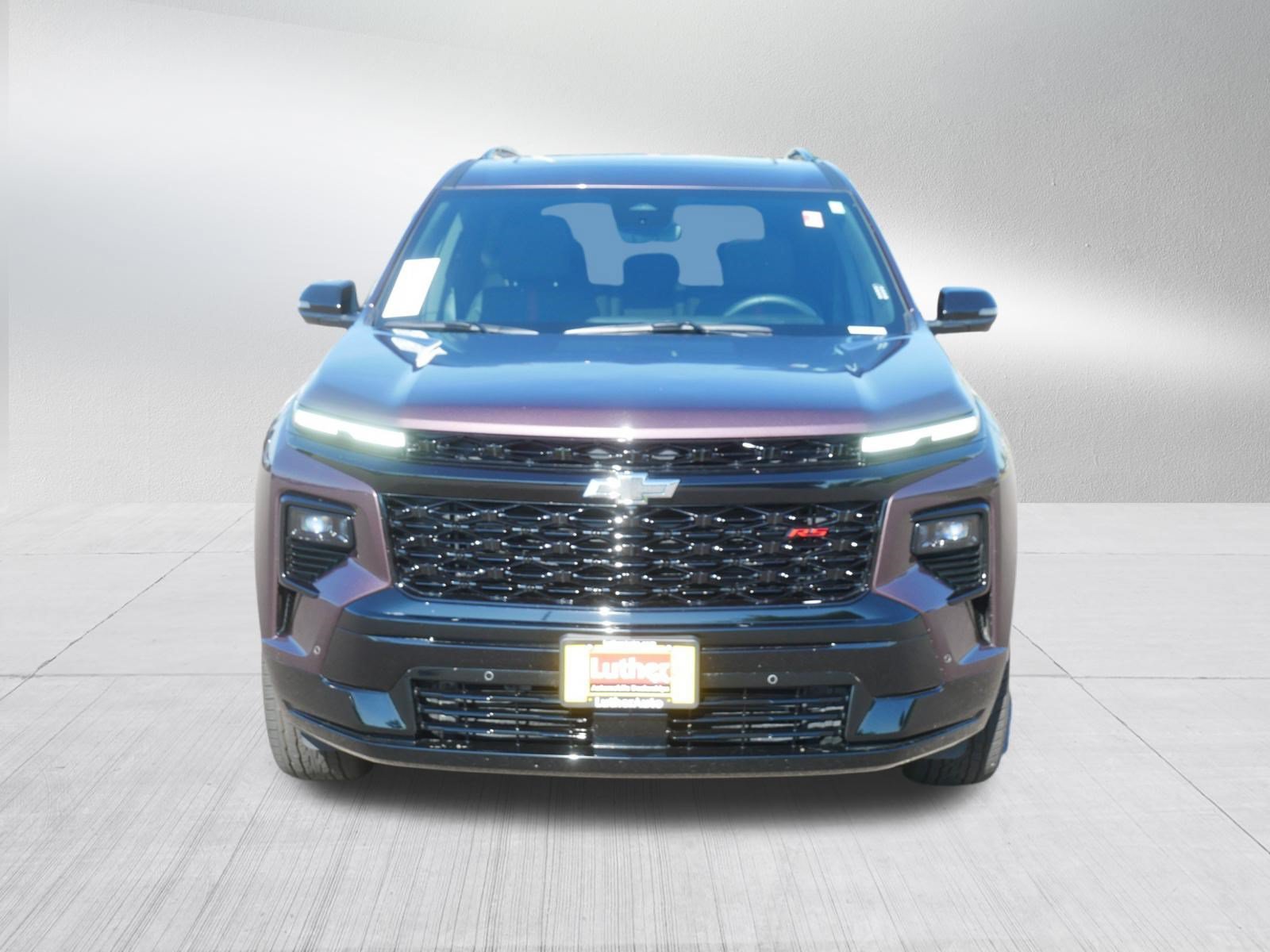 Used 2024 Chevrolet Traverse RS FWD image 2