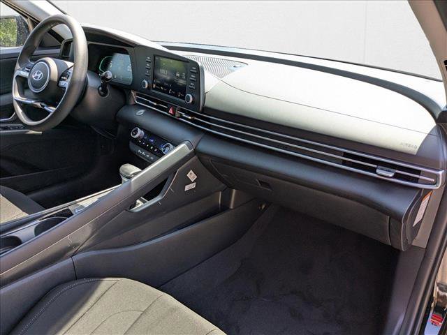 New 2025 Hyundai Elantra Blue image 22
