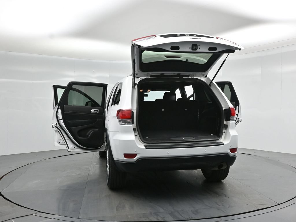 Used 2021 Jeep Grand Cherokee Laredo RWD image 32