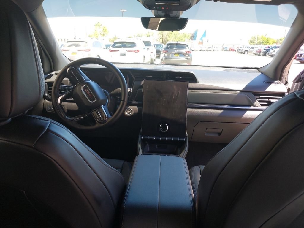Used 2026 GMC Terrain AT4 w/ Convenience Package III AWD/4WD image 9