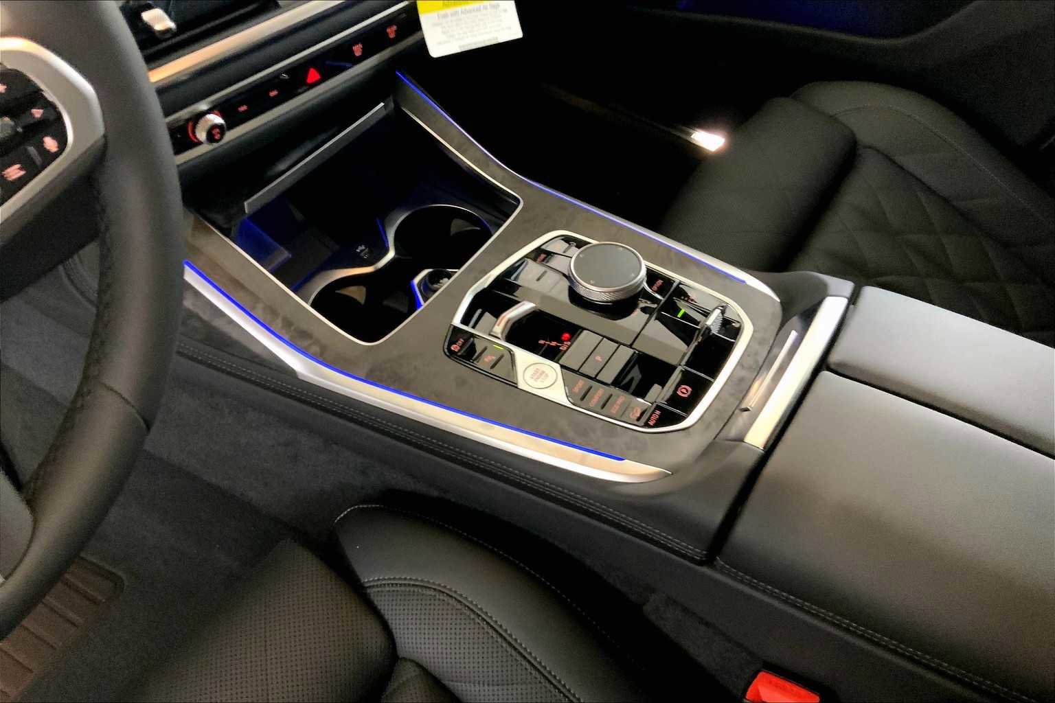 New 2026 BMW X7 xDrive40i w/ M Sport Package image 7