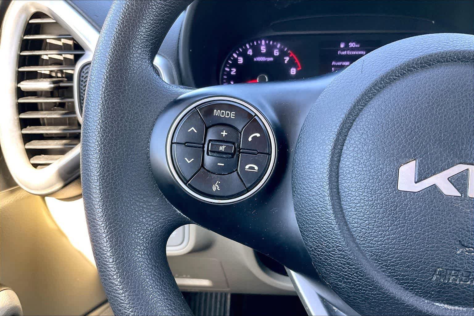 Certified 2022 Kia Soul LX image 23