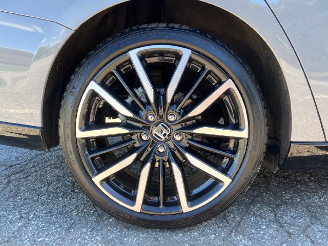 Used 2025 Honda Accord Touring image 14