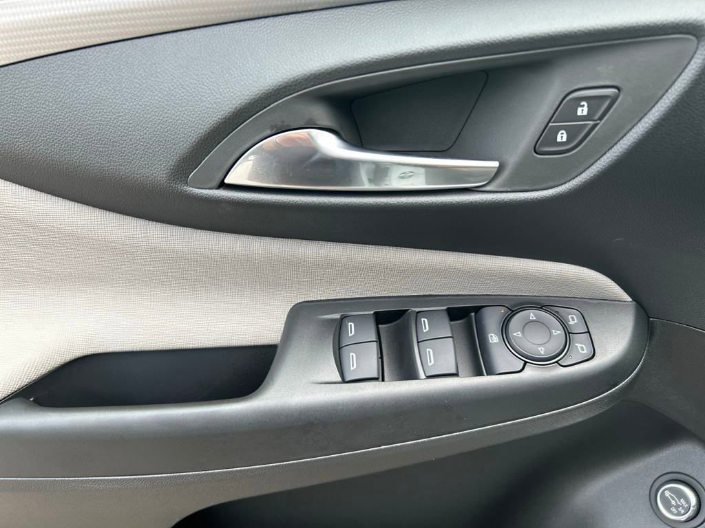 Used 2025 Buick Envista Avenir image 14