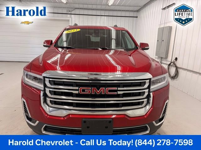 Used 2023 GMC Acadia SLT AWD/4WD image 2