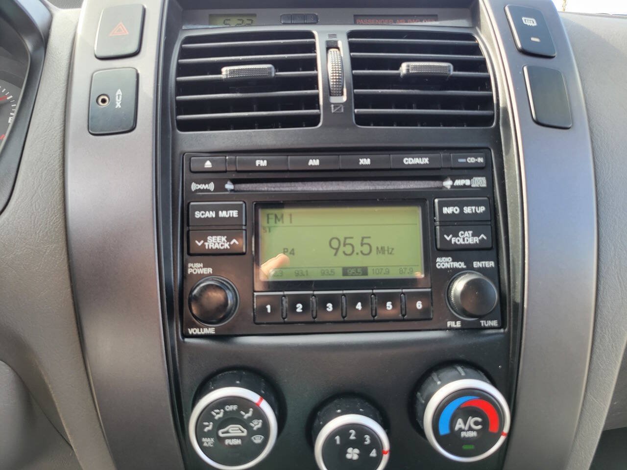 Used 2008 Hyundai Tucson GLS FWD image 22