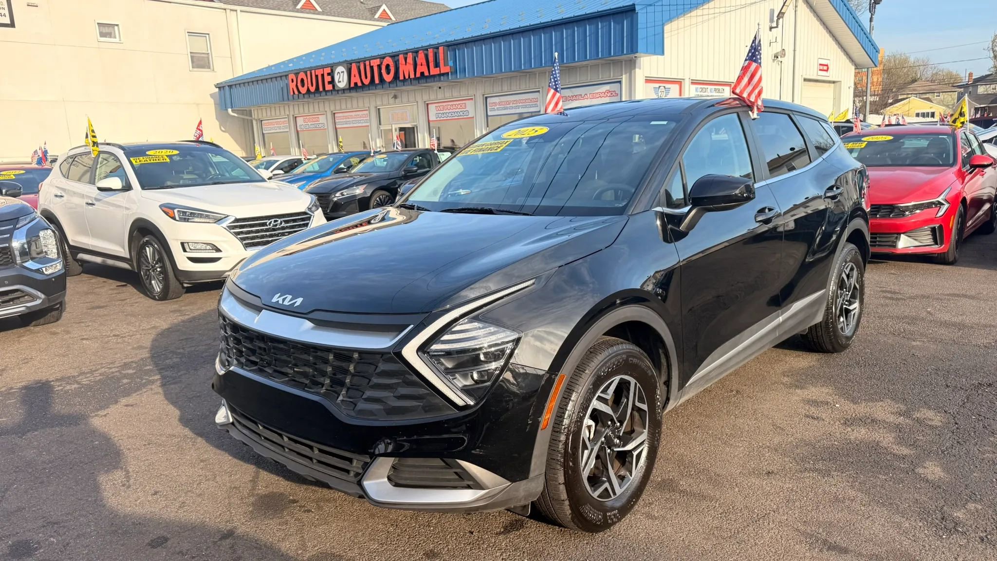 Used 2025 Kia Sportage LX image 4