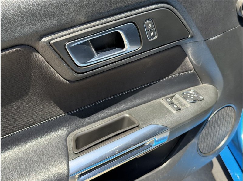 Used 2020 Ford Mustang Coupe RWD image 16