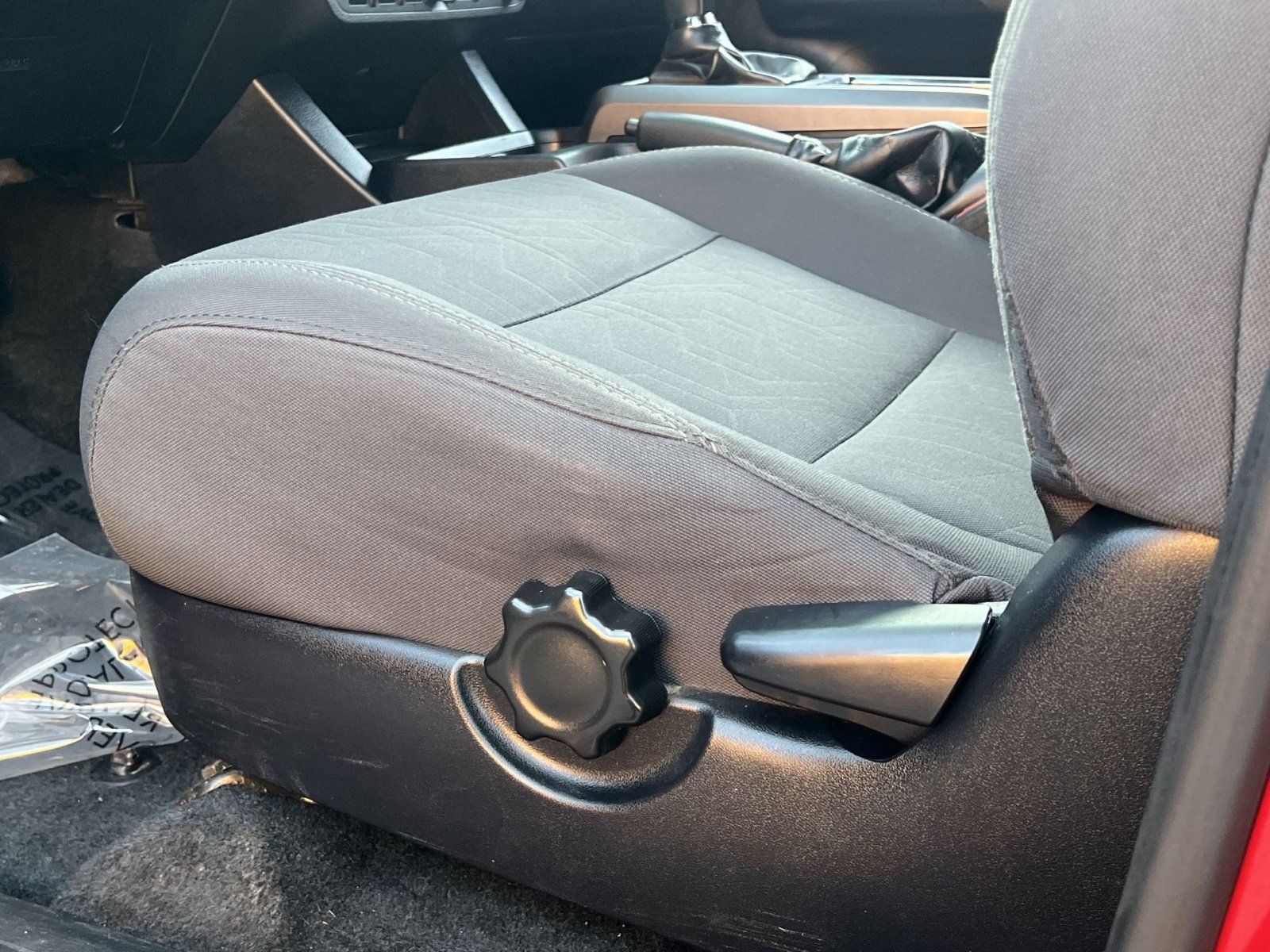 Used 2019 Toyota Tacoma TRD Off-Road image 12