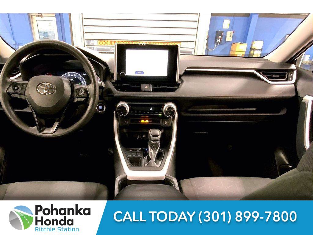 Used 2025 Toyota RAV4 XLE image 16