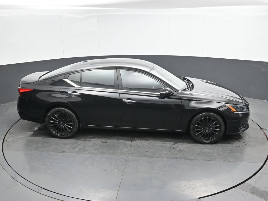 Used 2023 Nissan Altima 2.5 SV FWD image 31