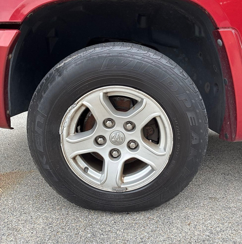 Used 2007 Dodge Dakota SLT w/ Trailer Tow Group AWD/4WD image 11