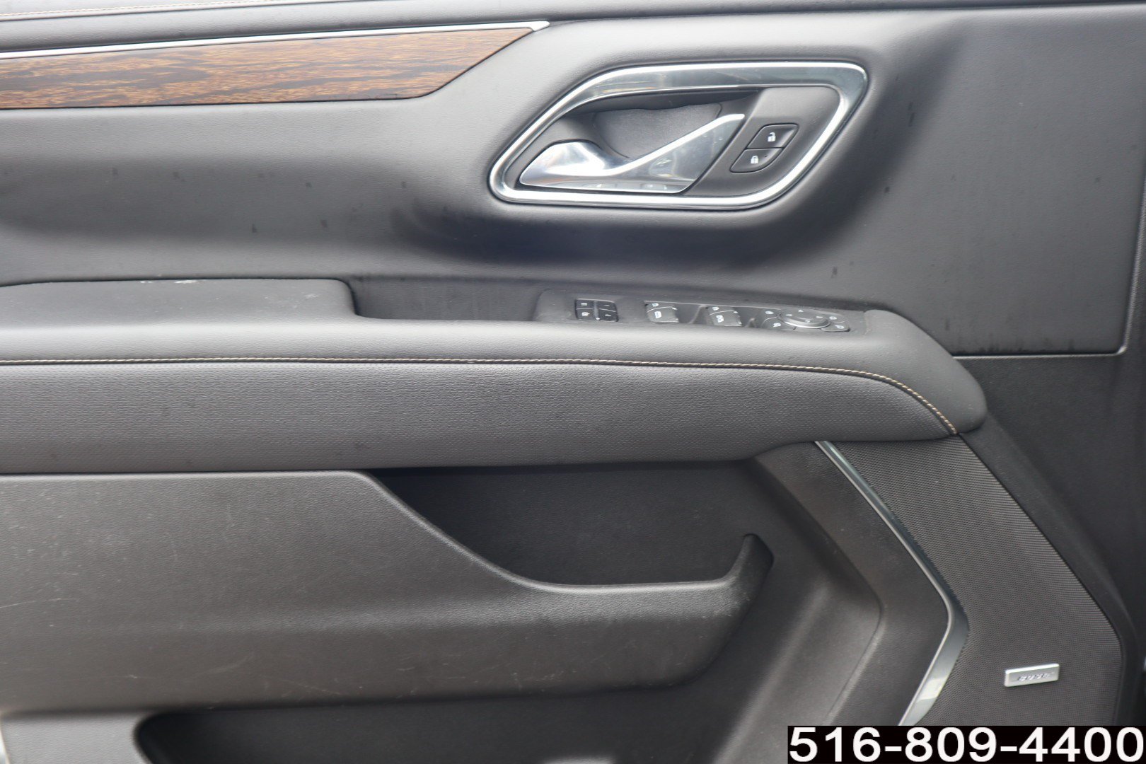 Used 2023 Chevrolet Suburban Premier AWD/4WD image 20
