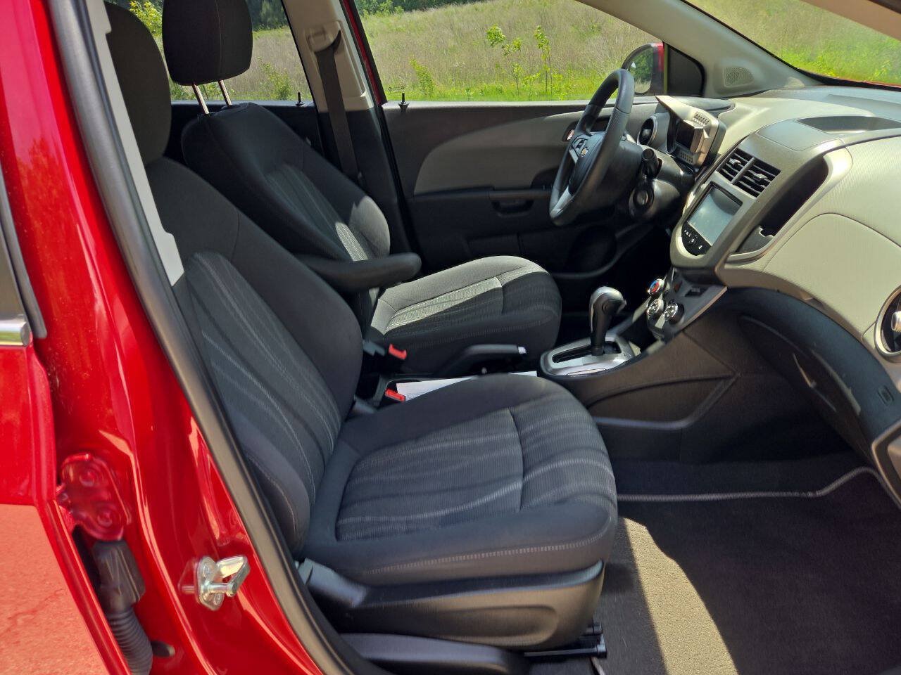Used 2014 Chevrolet Sonic LT FWD image 11