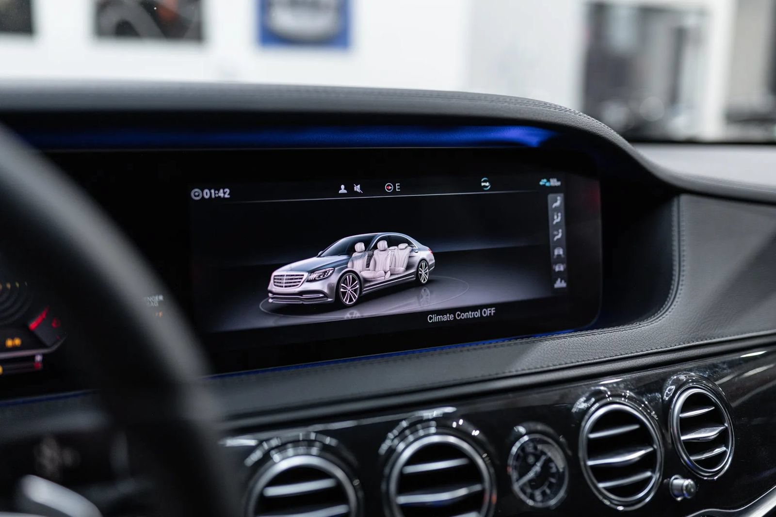 Used 2019 Mercedes-Benz S 560 Sedan image 31