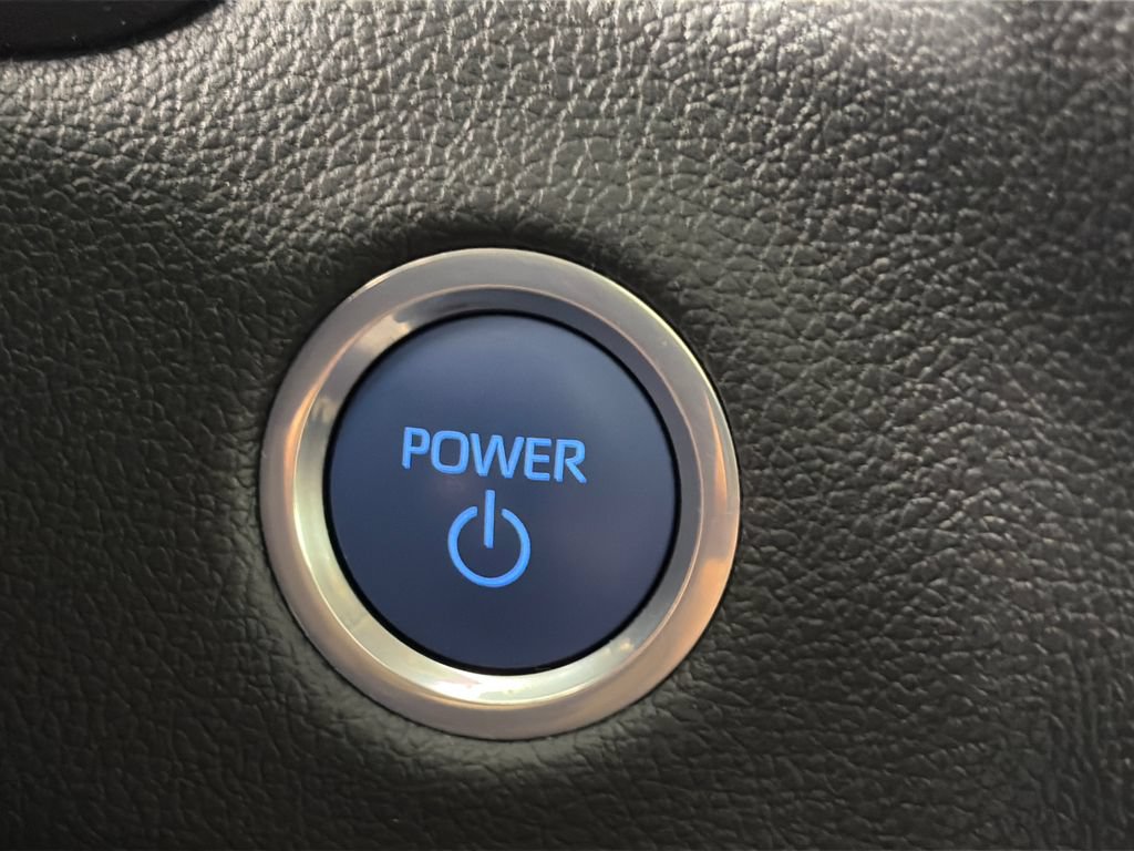 Used 2024 Toyota Tundra Limited AWD/4WD image 23