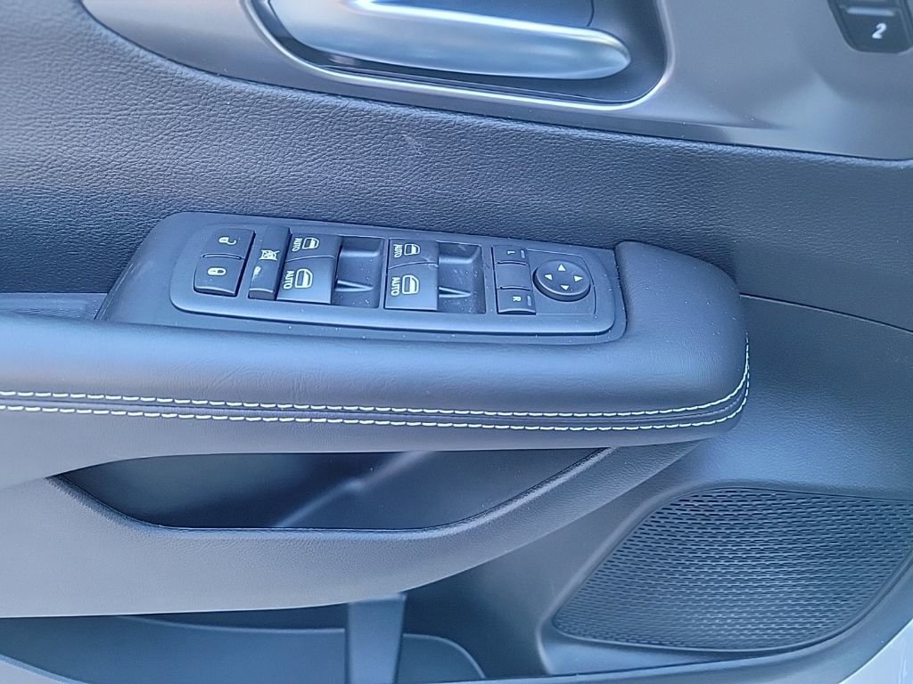 New 2026 Chrysler Pacifica Select image 11