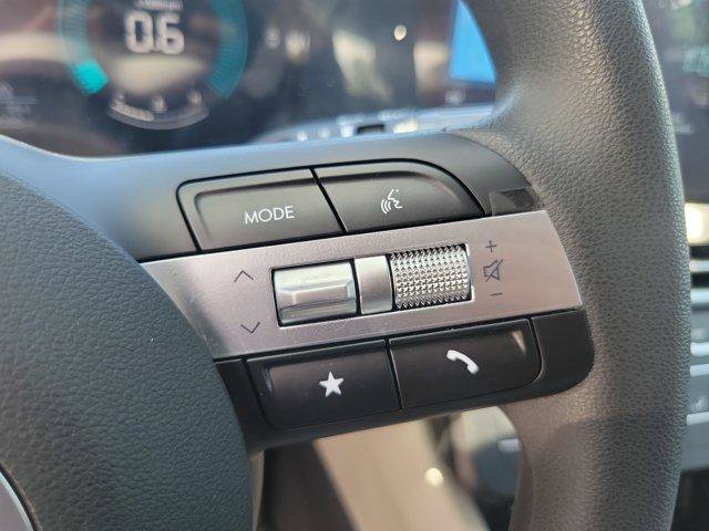Used 2025 Hyundai Tucson SE FWD image 24
