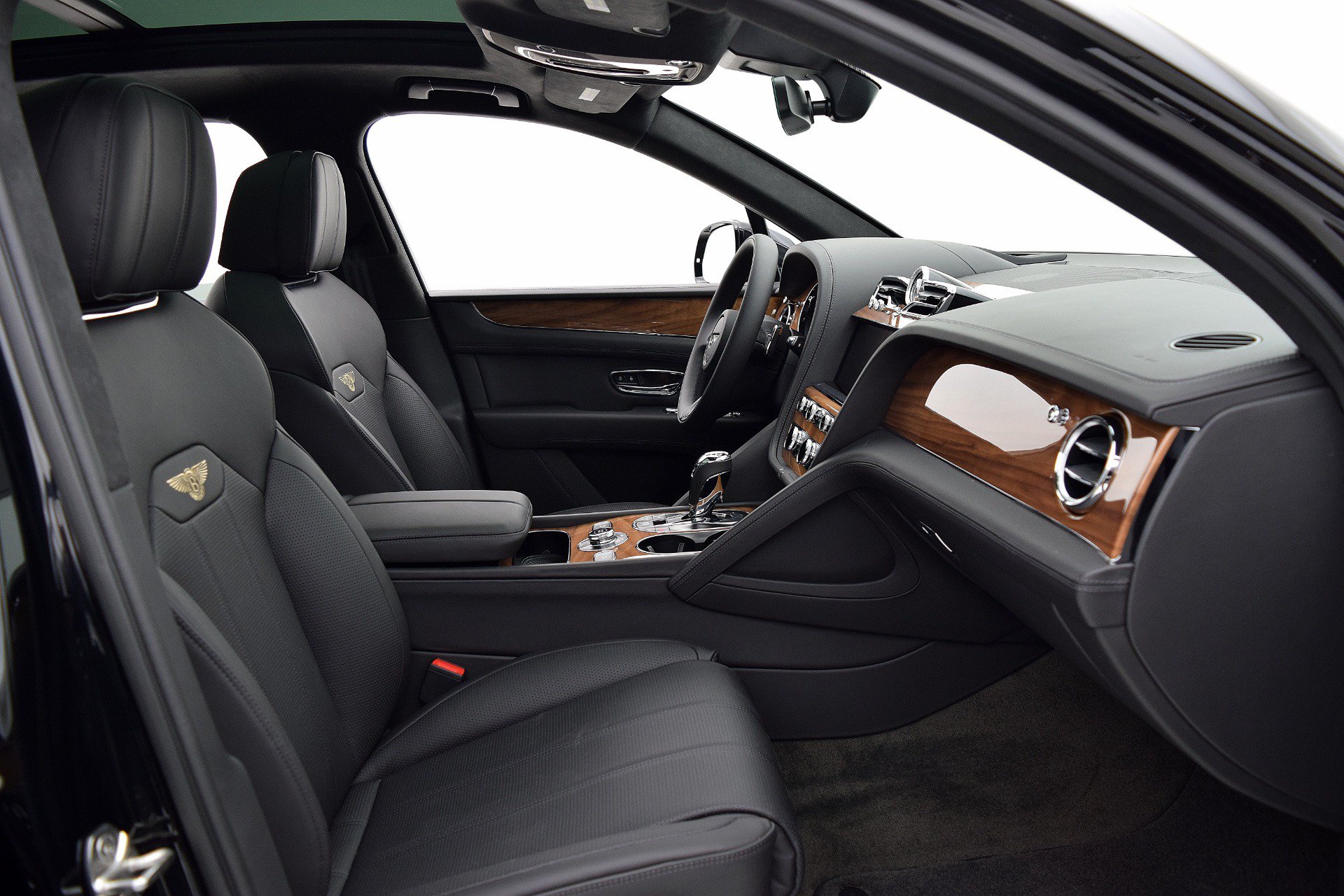 Certified 2021 Bentley Bentayga Plug-In Hybrid AWD/4WD image 25