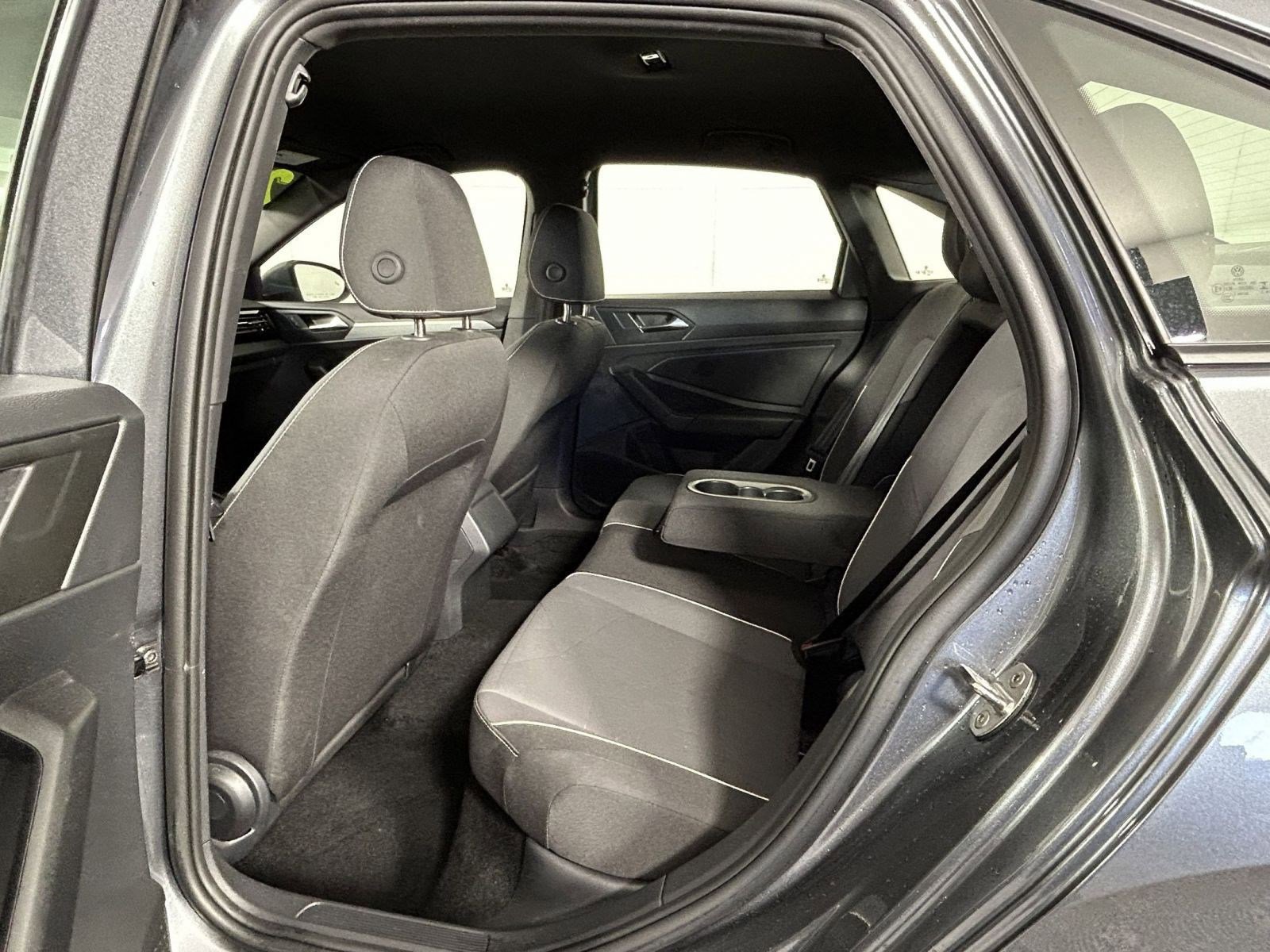 Used 2025 Volkswagen Jetta Sport image 16