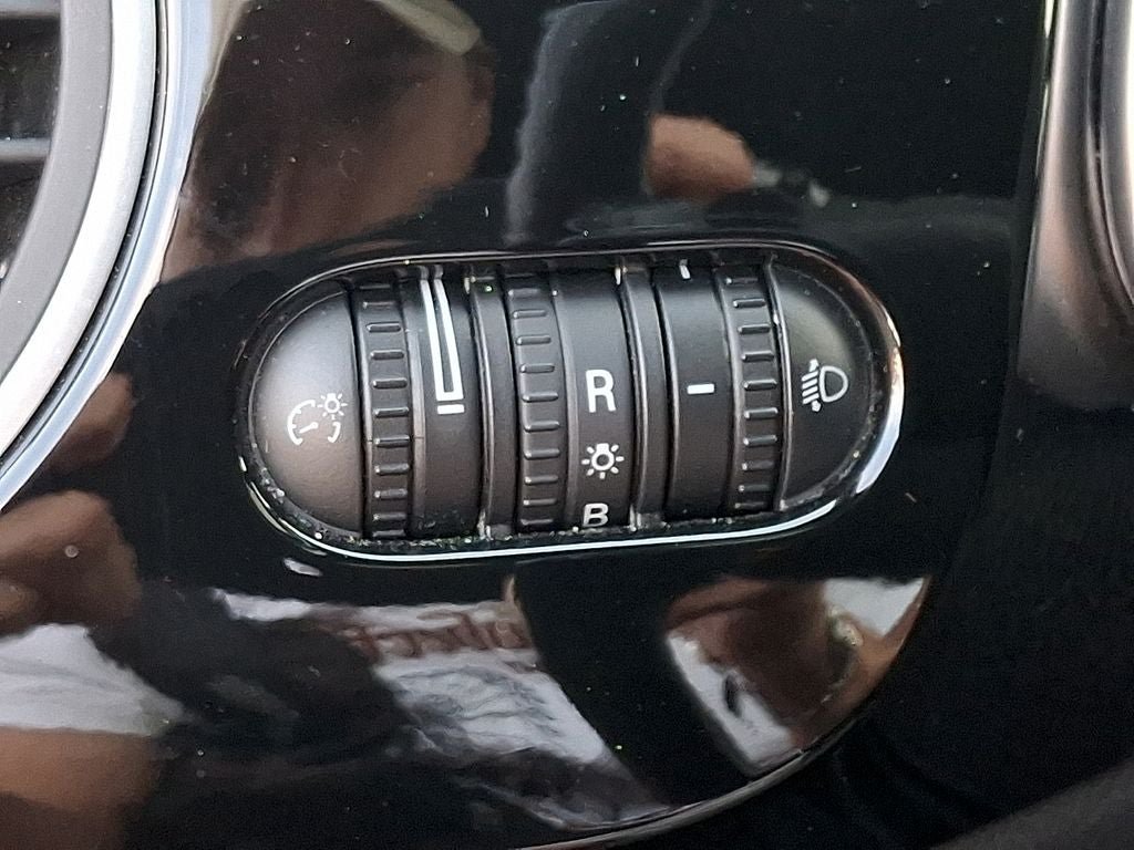 Used 2017 Volkswagen Beetle 1.8T Dune FWD image 23