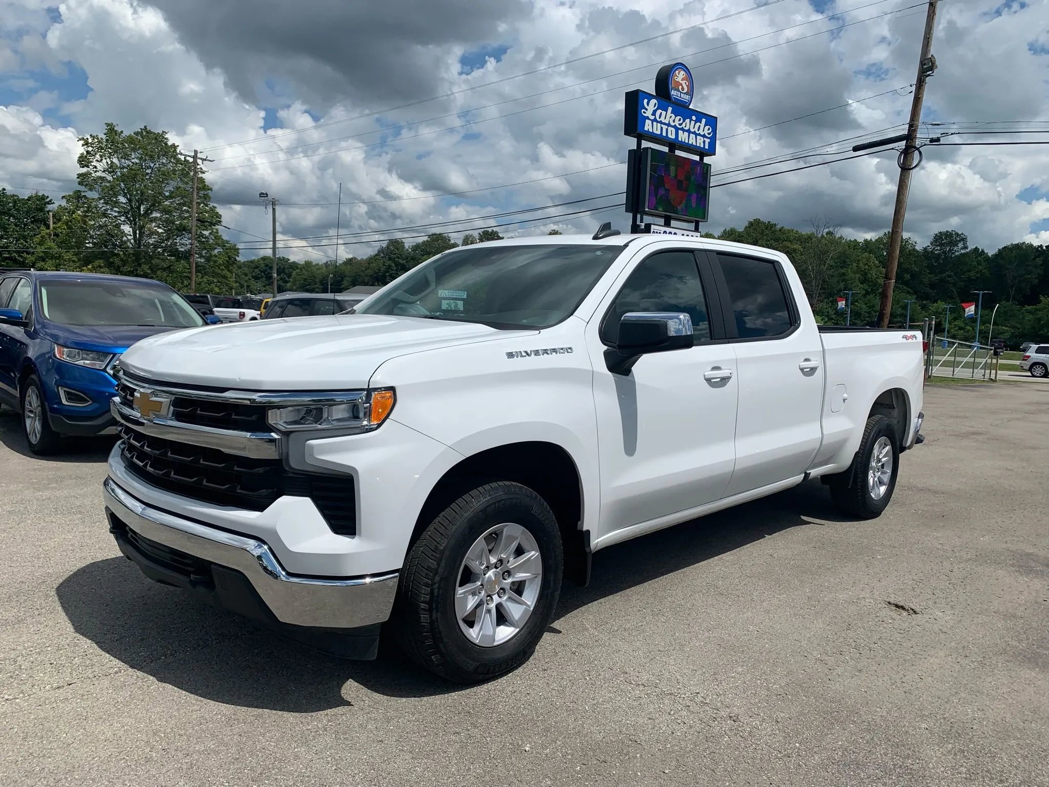 Used 2023 Chevrolet Silverado 1500 LT image 5