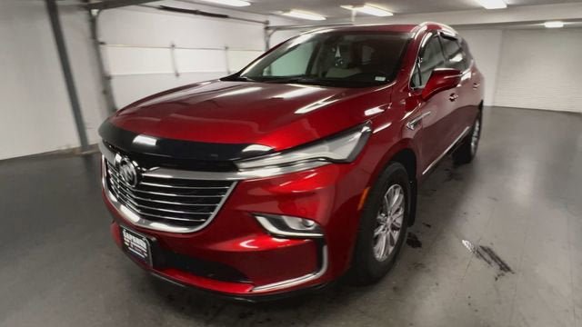 Certified 2022 Buick Enclave Essence w/ Sound and Sites Package AWD/4WD image 4