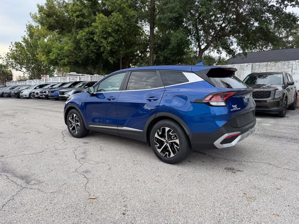 Certified 2024 Kia Sportage EX FWD image 7