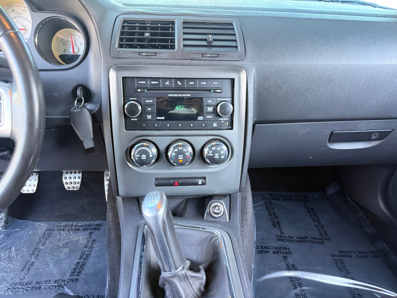 Used 2014 Dodge Challenger R/T image 10