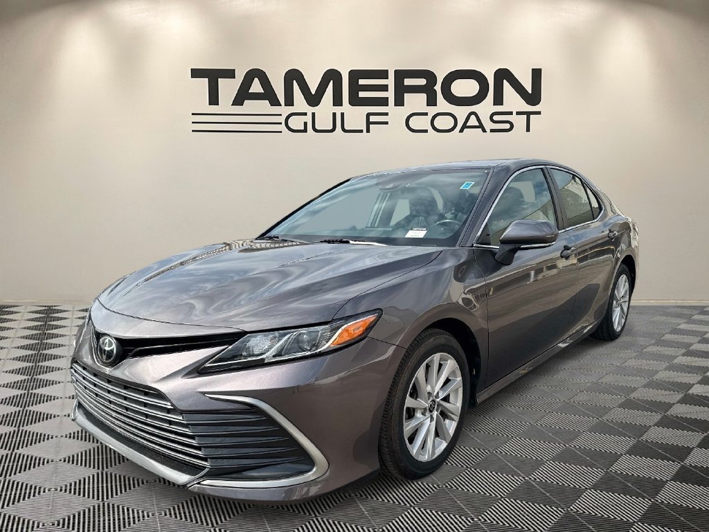 Used 2022 Toyota Camry LE w/ Convenience Package FWD image 3