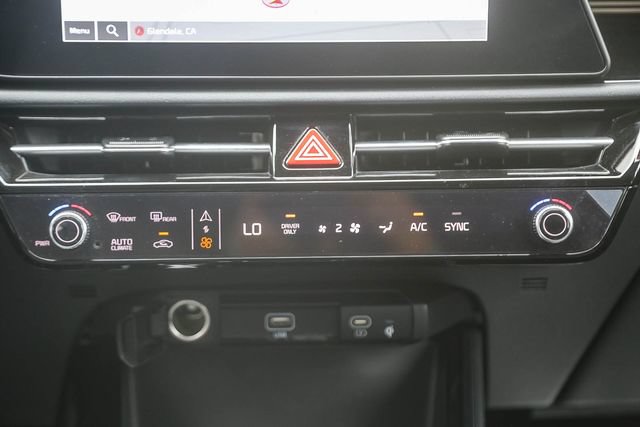 Certified 2025 Kia Niro EX FWD image 15