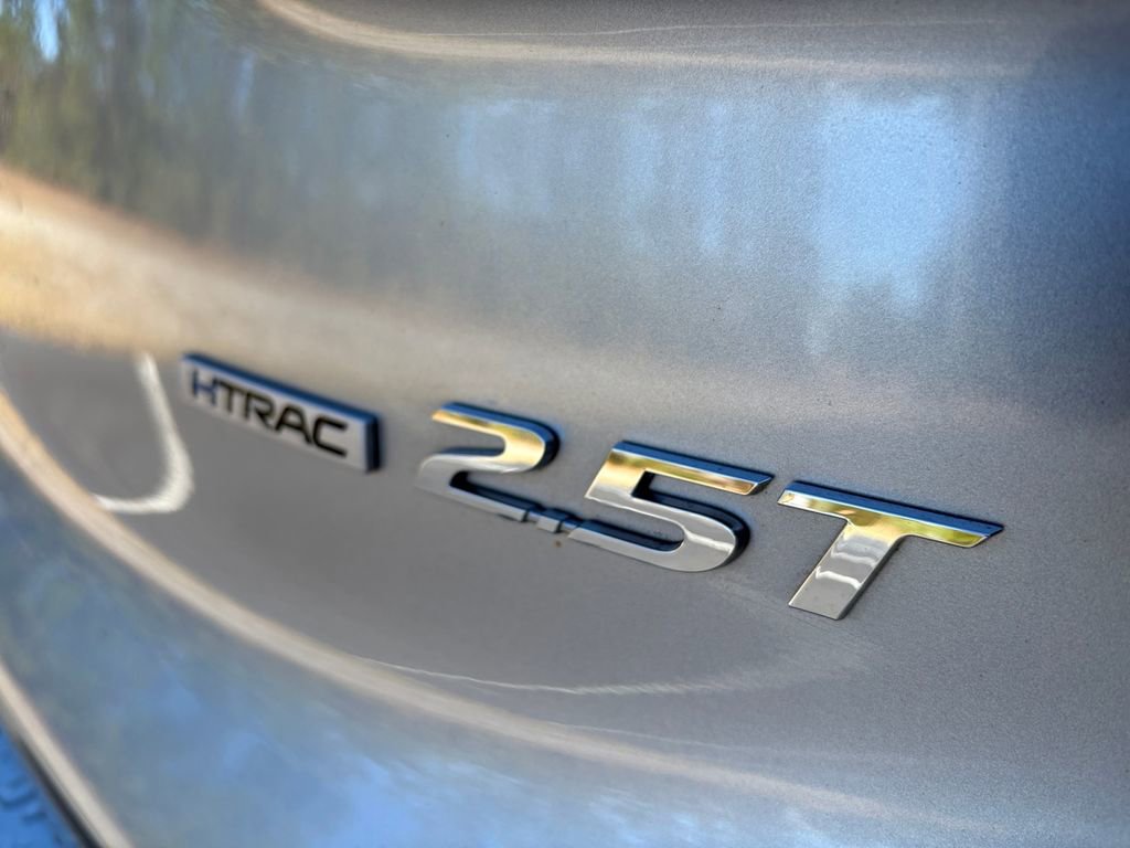 Used 2023 Hyundai Santa Fe Calligraphy image 10