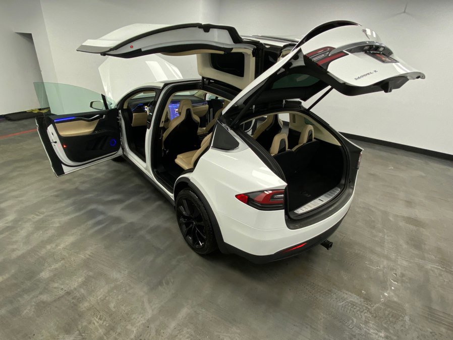 Used 2017 Tesla Model X 90D image 46
