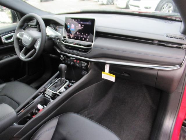 New 2026 Jeep Compass Latitude image 10