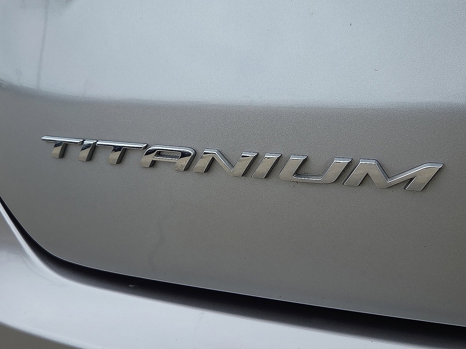 Used 2024 Ford Edge Titanium image 9