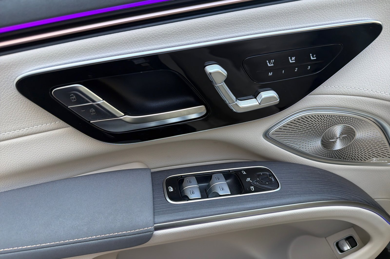 New 2026 Mercedes-Benz EQS 400 4MATIC SUV image 10